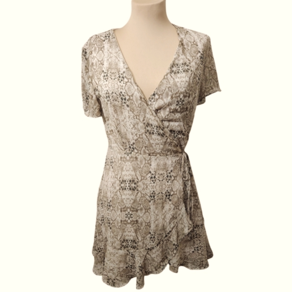 ALL IN FAVOR 'Isabella' Snake Print Mini Wrap Dress - Size S - Picture 2 of 11